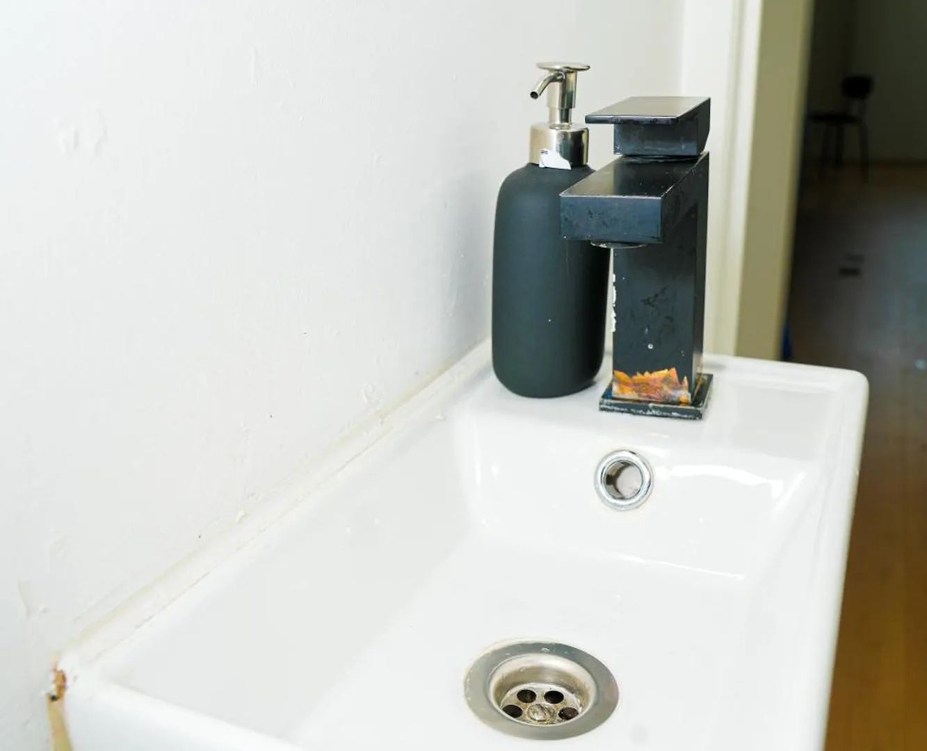 Modern 1Br & 1Lr Apartment, 10 Min Walk To City Center ヘント アパート